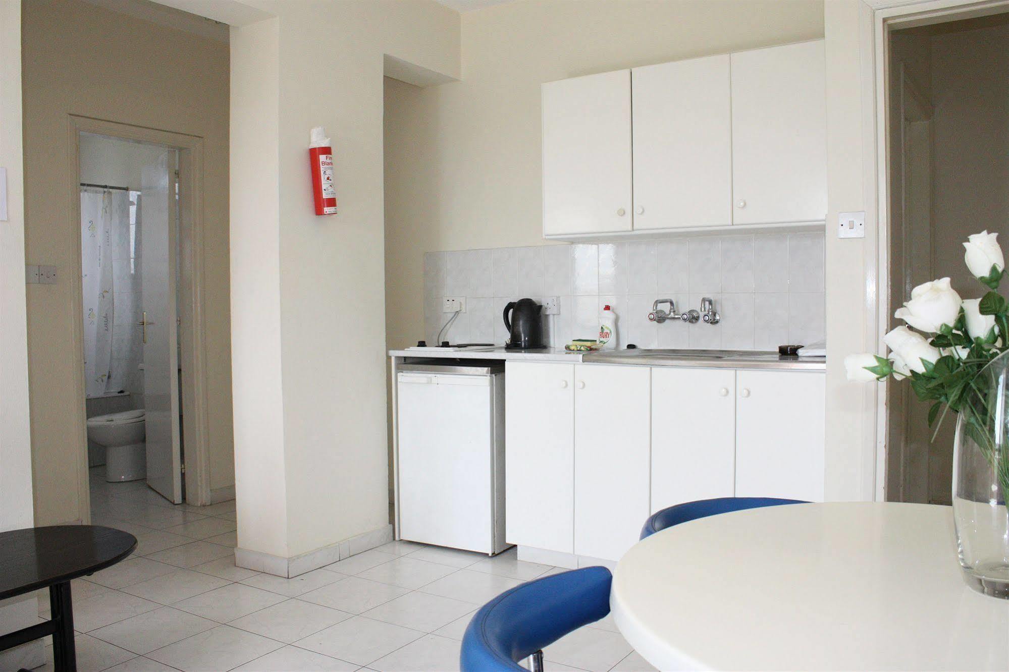 Tycoon Apartments ลิมาซอล ภายนอก รูปภาพ